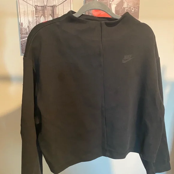 Nike Tech Black Fleece & Skirt Black Set - Picture 2 of 4